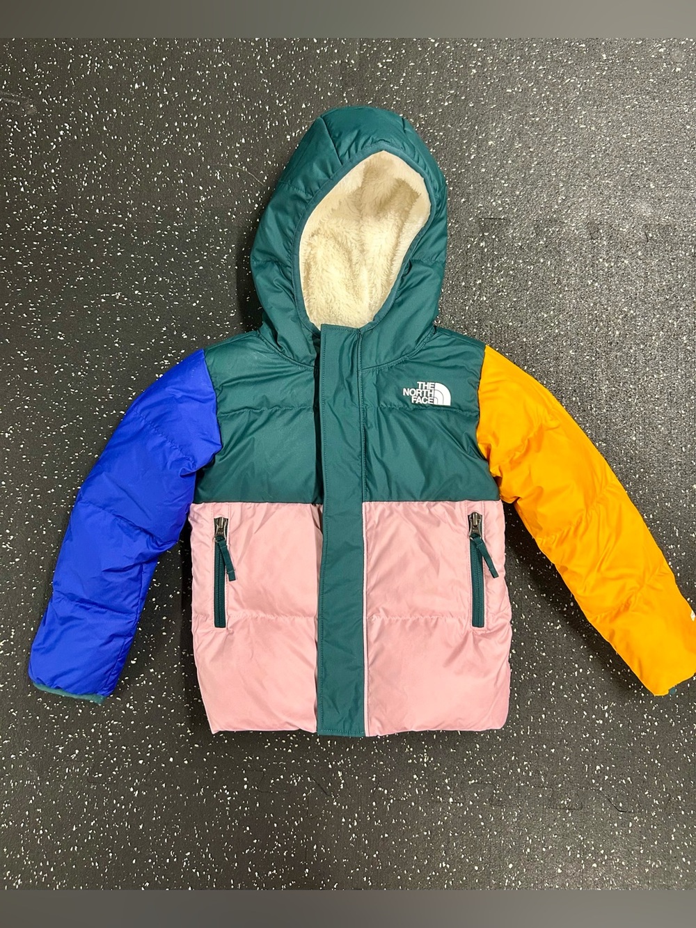 NEW The North Face Colorblock Puffer Jacket Hooded 3T Sherpa fleece lining